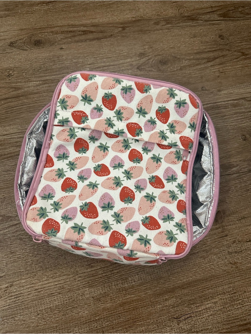 Strawberry Print Insulated Lunch Bag - Pink